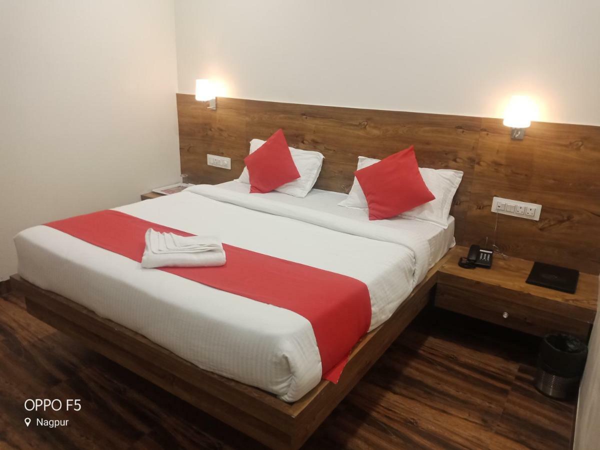 Hotel Star Zest House Nágpur Kültér fotó