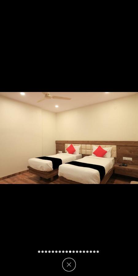 Hotel Star Zest House Nágpur Kültér fotó