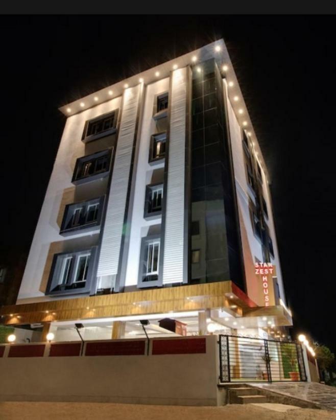 Hotel Star Zest House Nágpur Kültér fotó