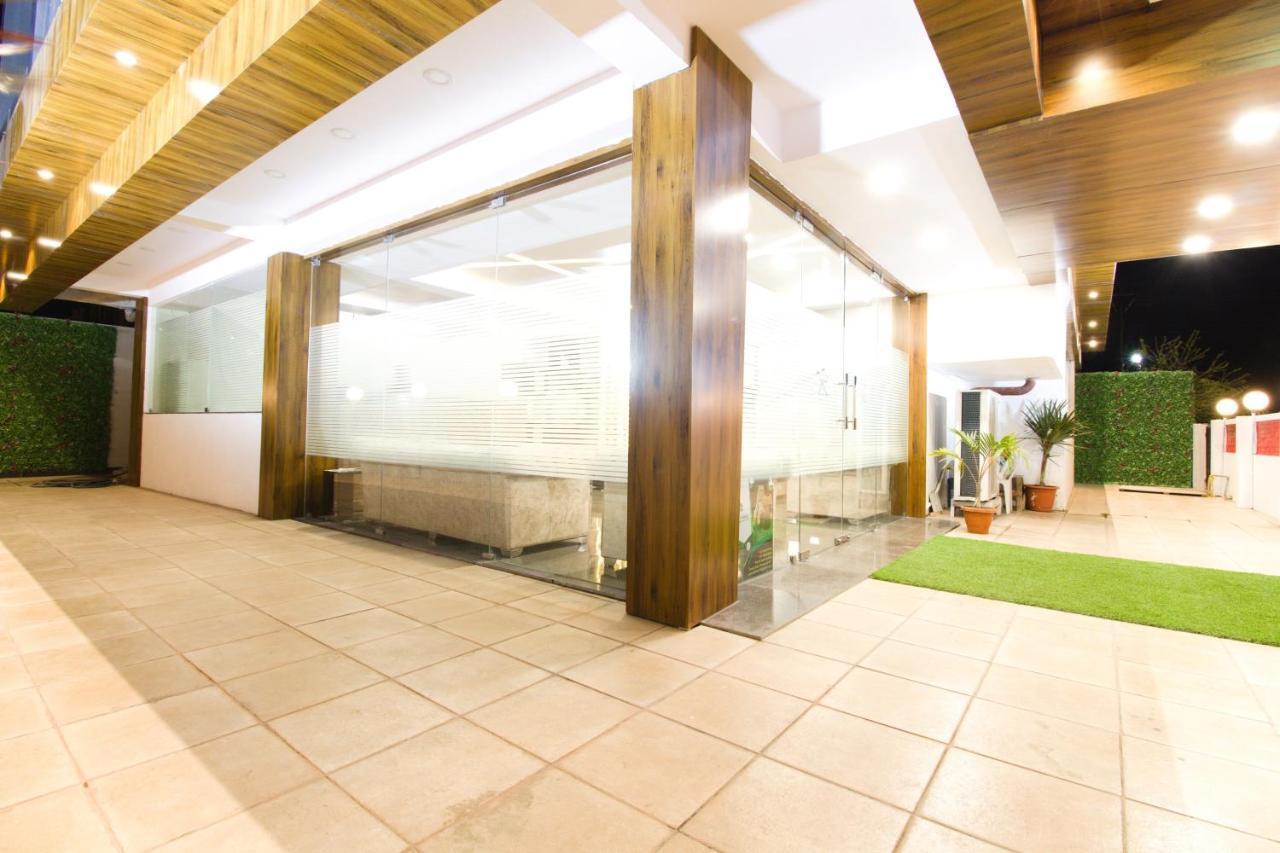 Hotel Star Zest House Nágpur Kültér fotó